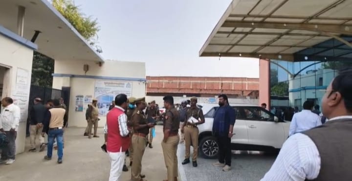 भदोही में डाइंग प्लांट की जहरीली गैस से तीन की मौत