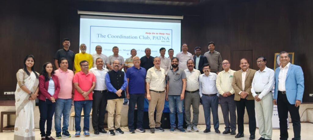 को-ऑर्डिनेशन क्लब एलुमनाई मीट मुंबई में शामिल वरिष्ठ सदस्य